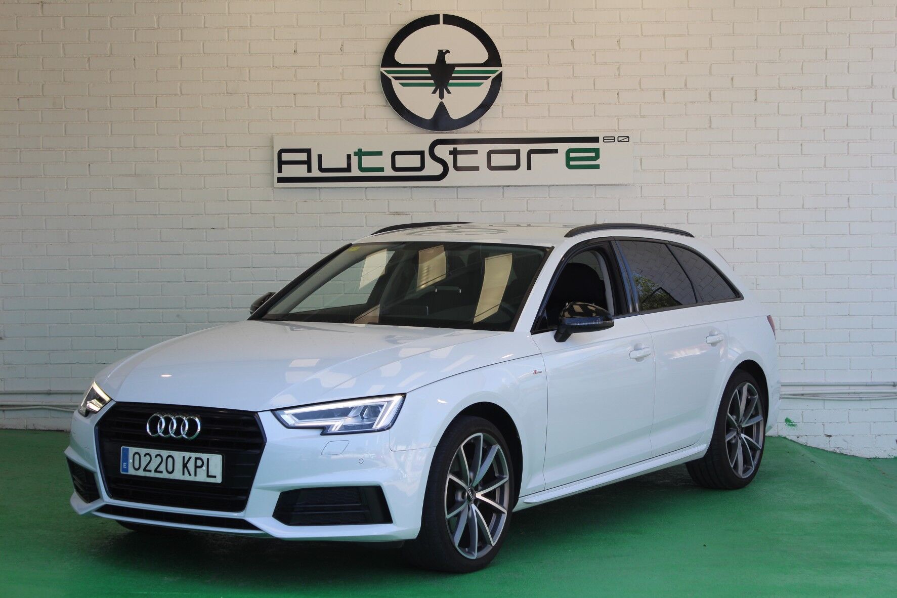 AUDI A4 (S line ed 2.0 TDI 110kW (150CV) Avant) en Barcelona