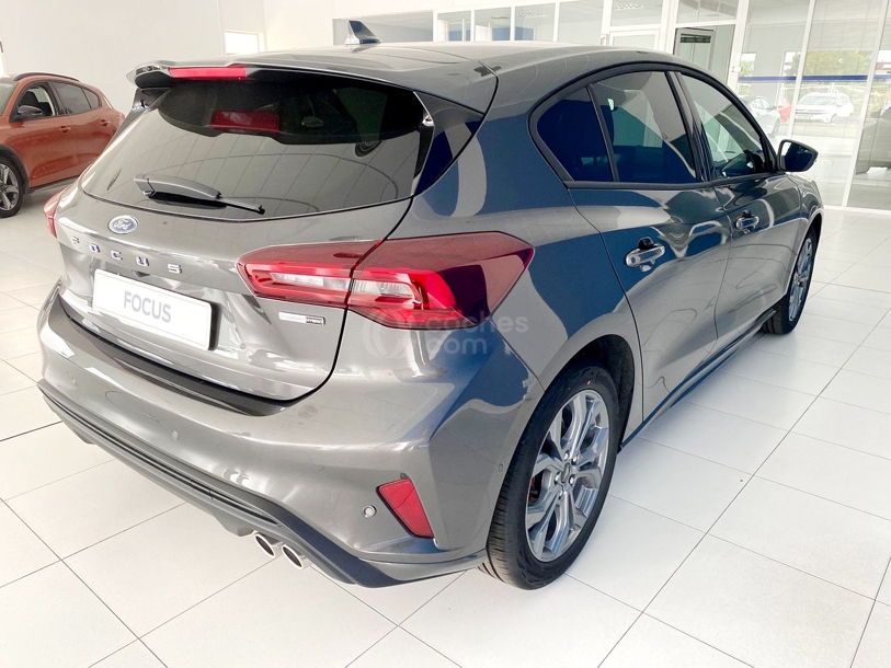 Foto del FORD Focus 1.0 Ecoboost MHEV ST-Line Design SIP 125
