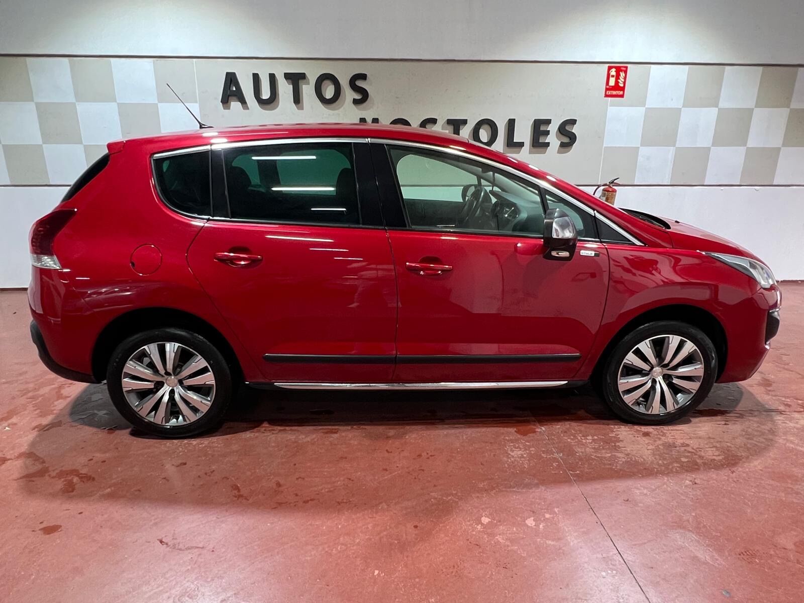 PEUGEOT 3008 (1.6 BlueHDi Style 120) en Madrid