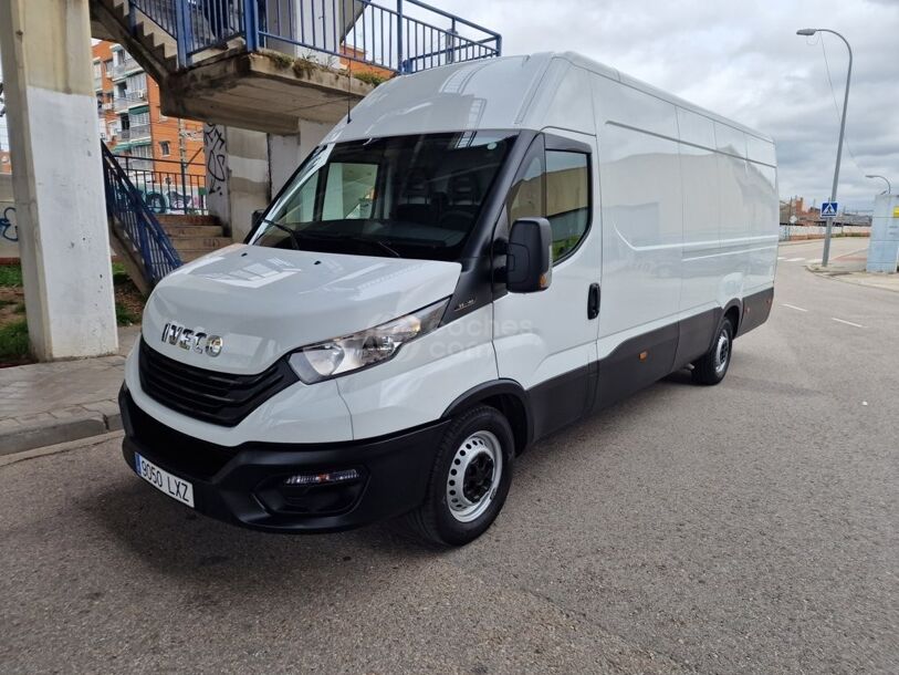 Foto del IVECO Daily Furgón 35C16 V 3520L H2 12.0 156