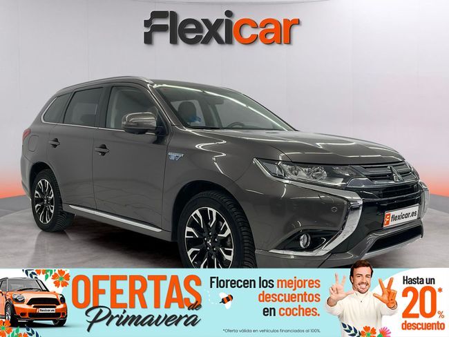 Foto del MITSUBISHI Outlander PHEV Kaiteki 4WD
