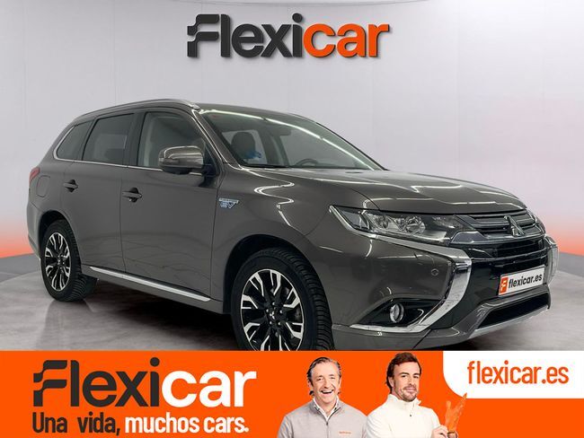 Foto del MITSUBISHI Outlander PHEV Kaiteki 4WD