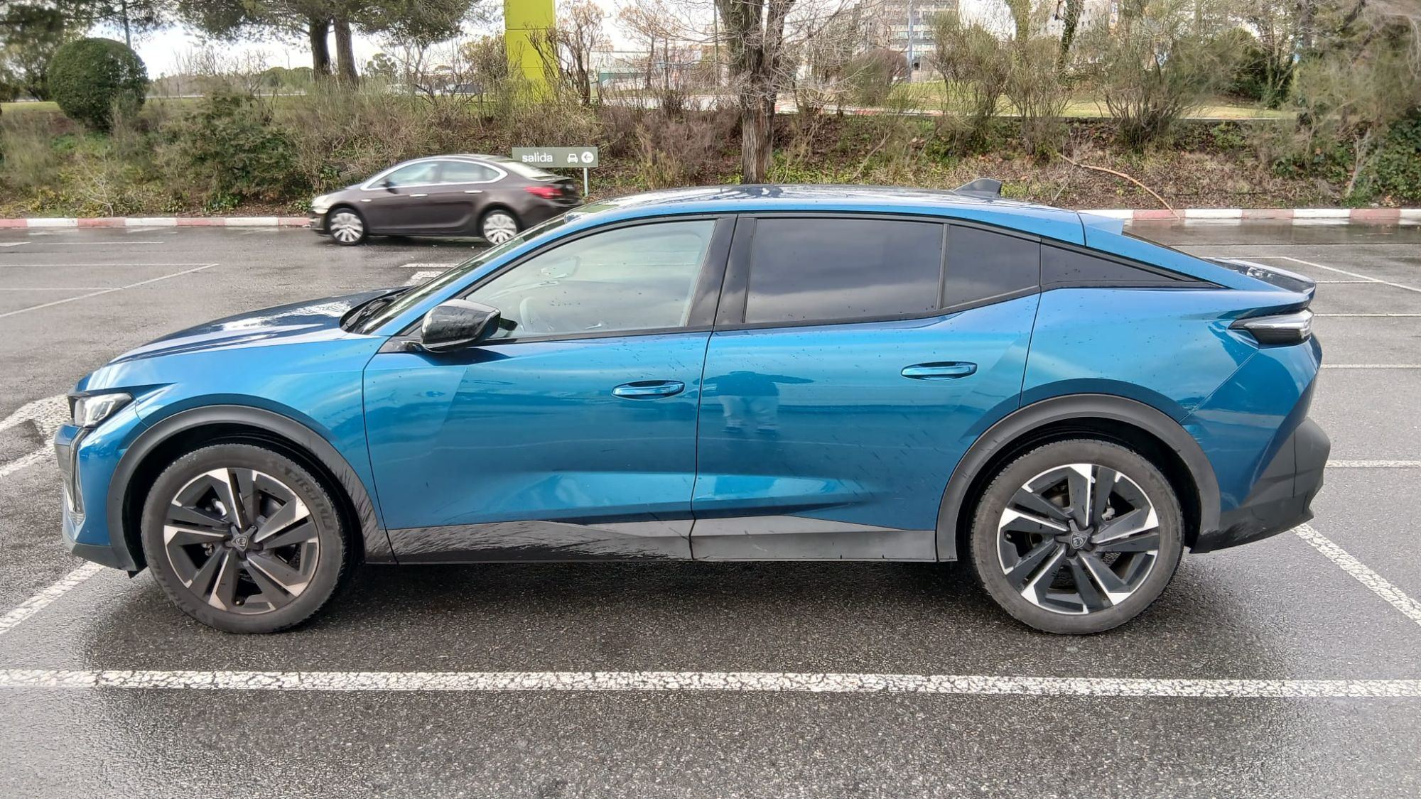 Foto del PEUGEOT 408 PureTech 130 Allure Pack EAT8