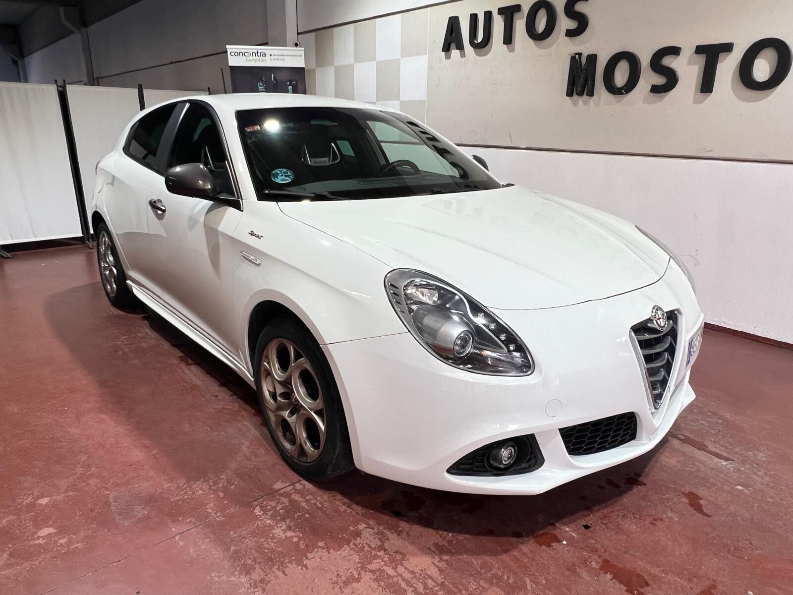 ALFA ROMEO Giulietta (1.6JTD Progession 120) en Madrid
