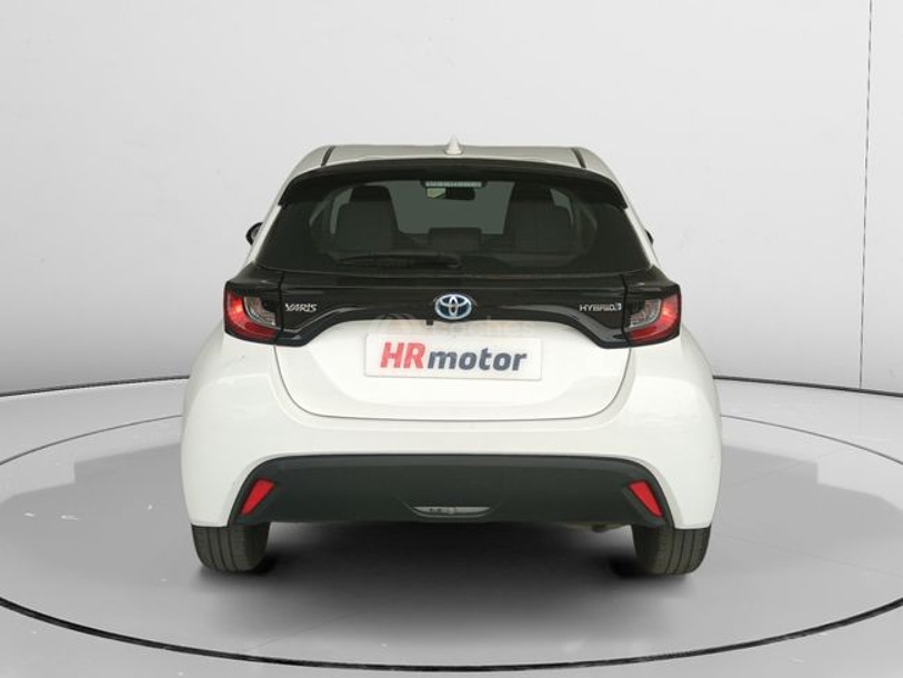 Foto del TOYOTA Yaris 120H 1.5 Business Plus