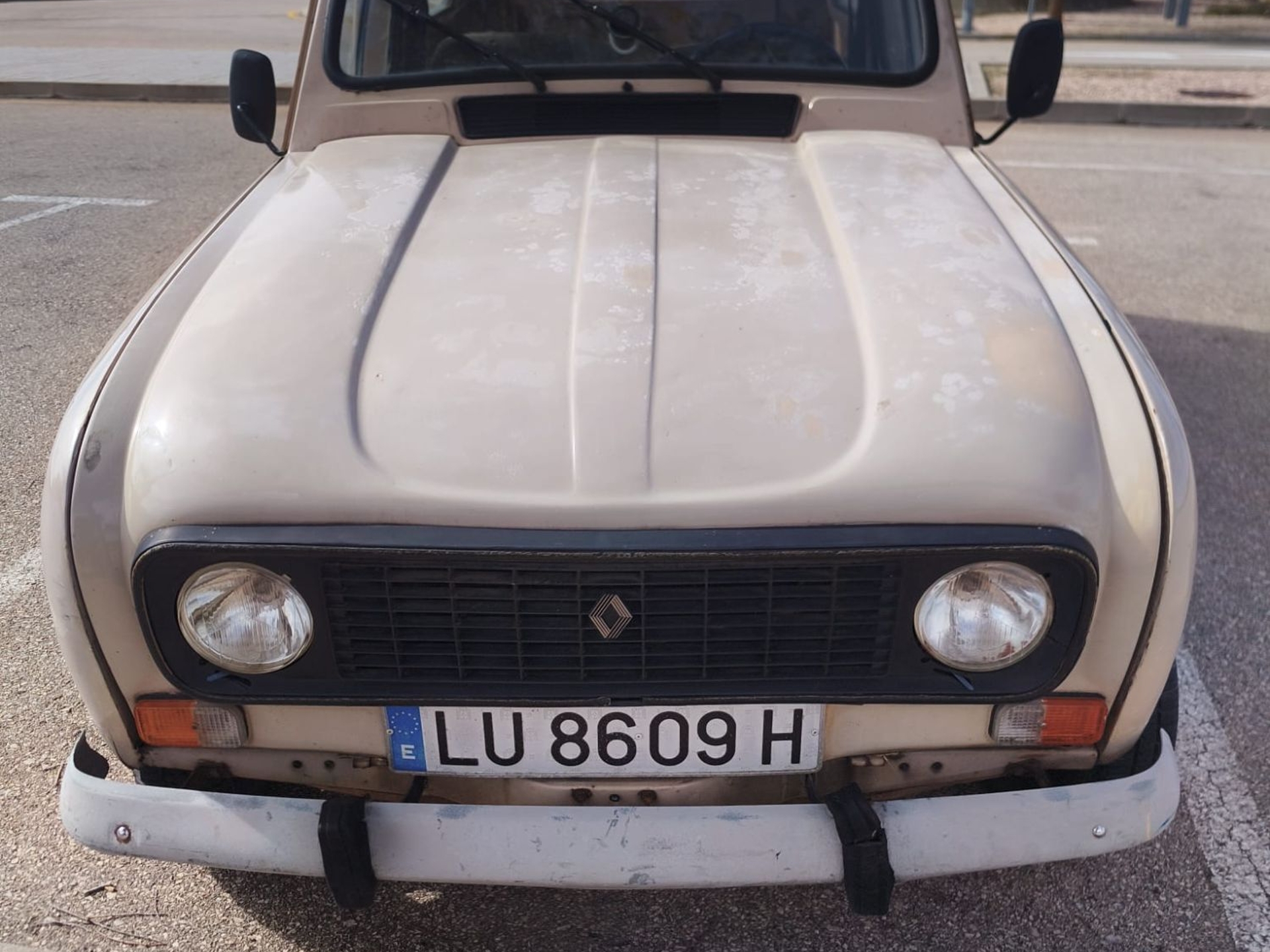 Imagen de RENAULT R4 Van