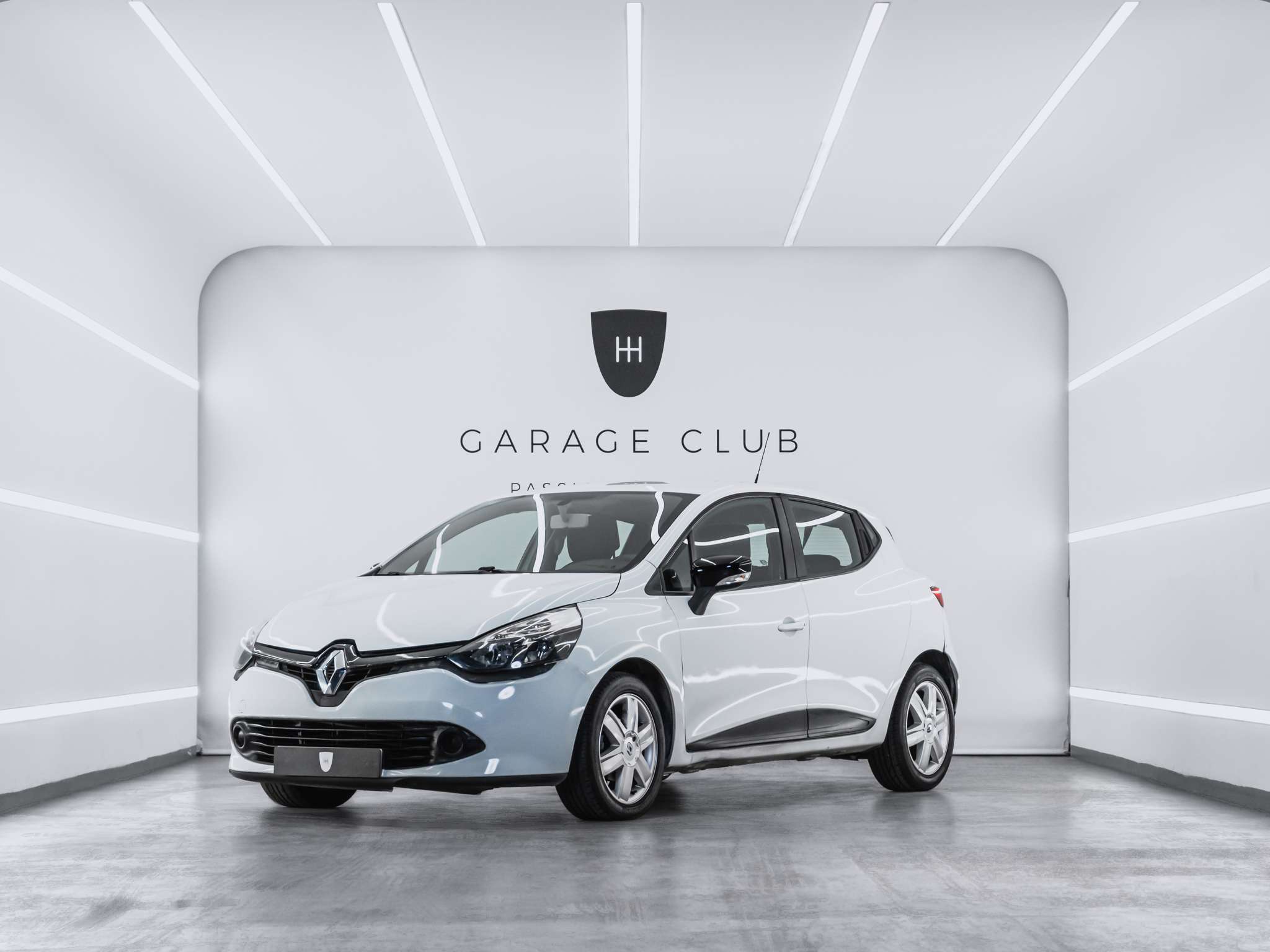 RENAULT Clio (Clio IV 1.5 dCi 75 Business) en Barcelona