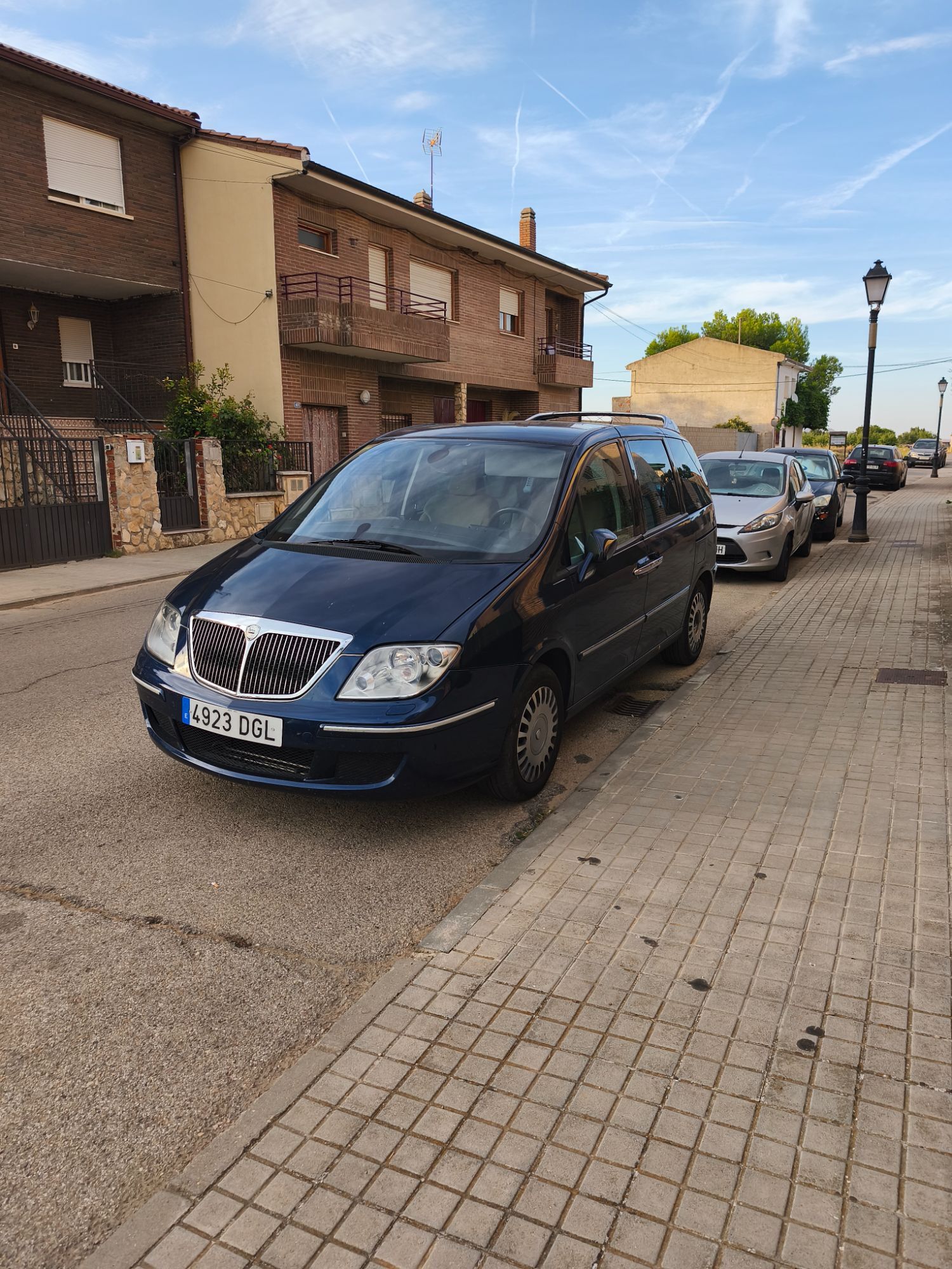 Foto del LANCIA Phedra 2.2JTD 16v Emblema