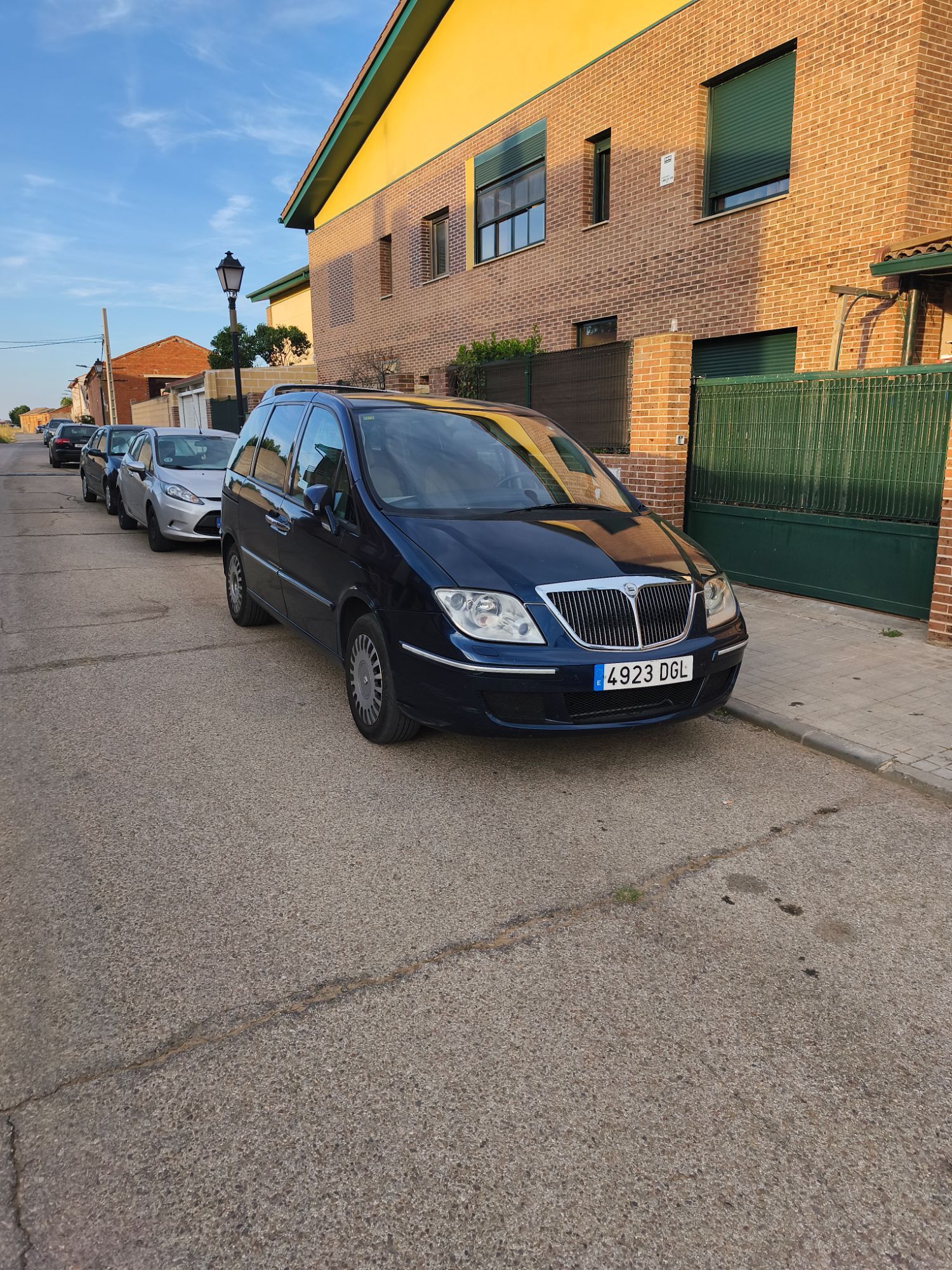 Foto del LANCIA Phedra 2.2JTD 16v Emblema