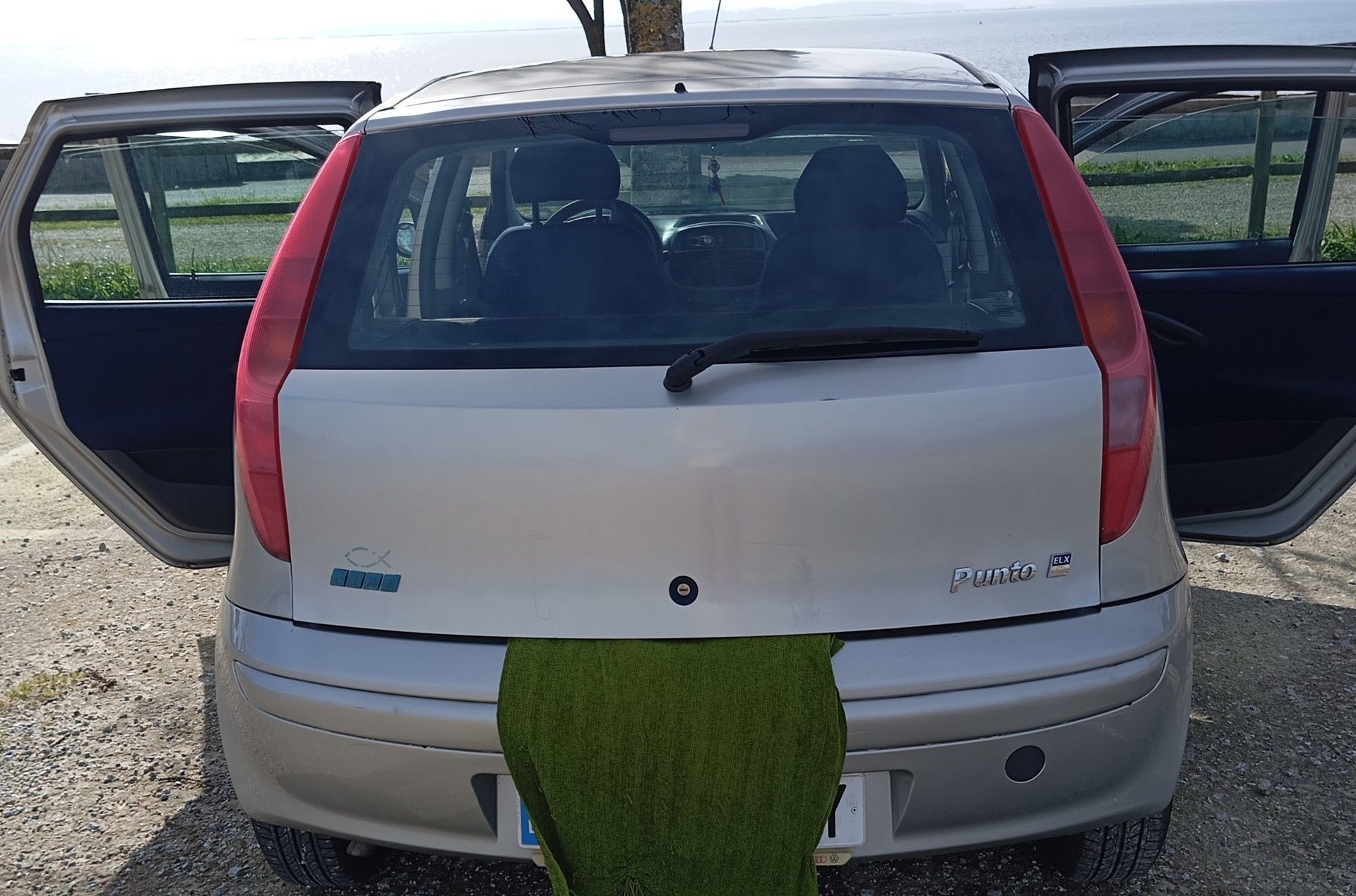 Foto del FIAT Punto 1.2 ELX