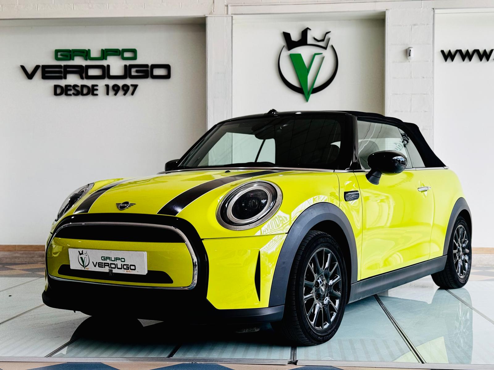 MINI Mini (Cabrio Cooper Aut.) en Sevilla