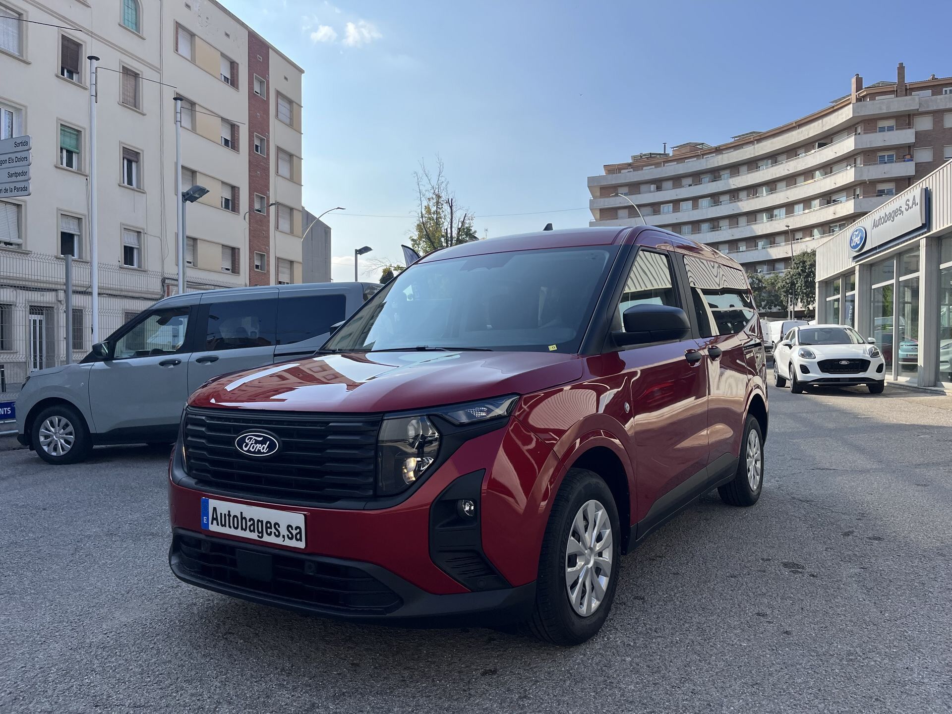 FORD Tourneo Courier (1.0 Ecoboost 125cv Trend) en Barcelona