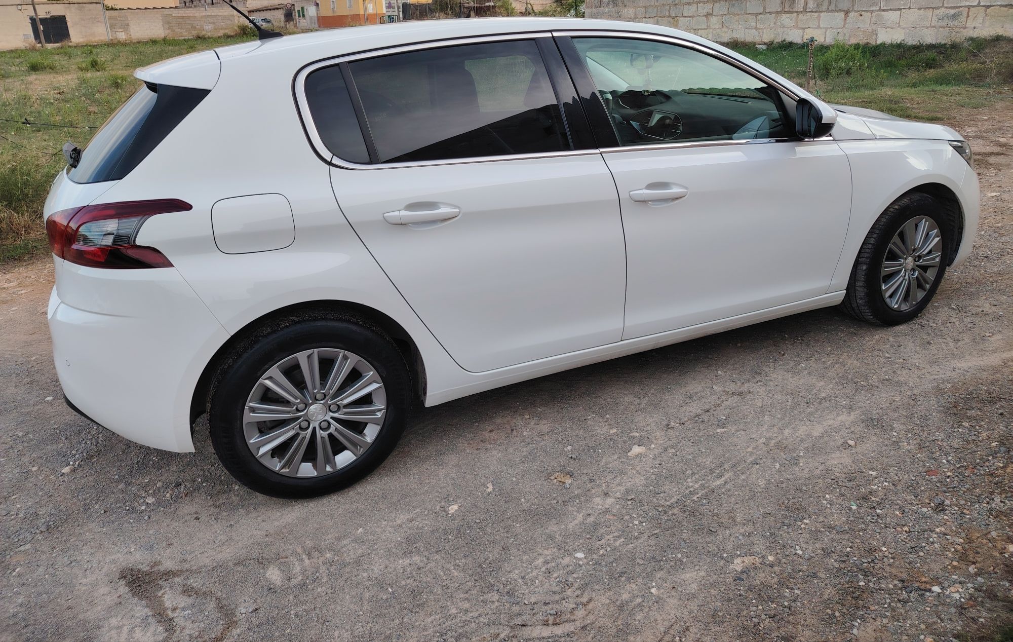 Foto del PEUGEOT 308 1.2 PureTech S&S Allure Pack 110