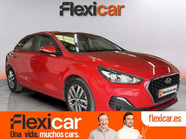 HYUNDAI i30 (1.0 TGDI Link Fastback) en Madrid