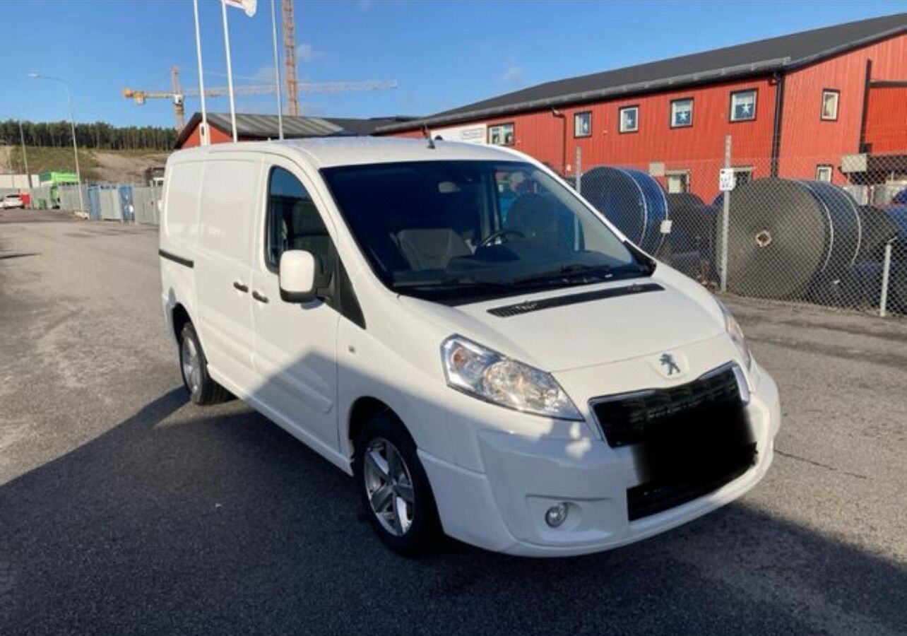 Foto del PEUGEOT Expert Furgón 2.0HDI 229 L2H2 160