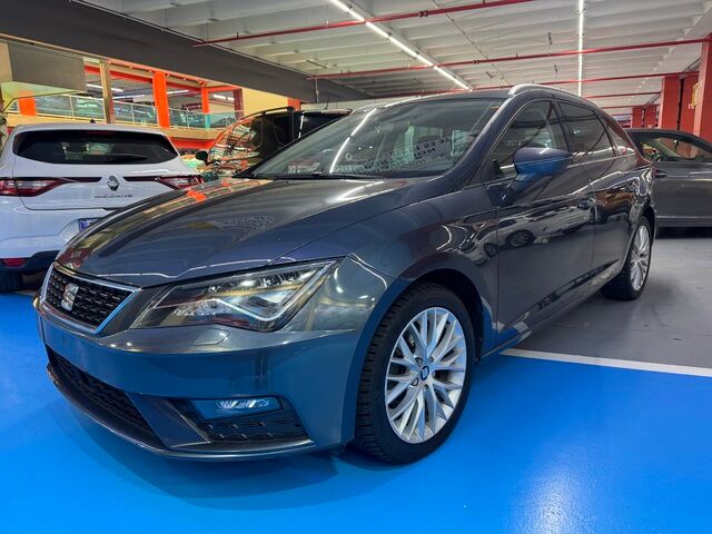SEAT León (1.5 EcoTSI S&S FR Fast Edition Plus DSG 110 kW (150 CV)) en Barc