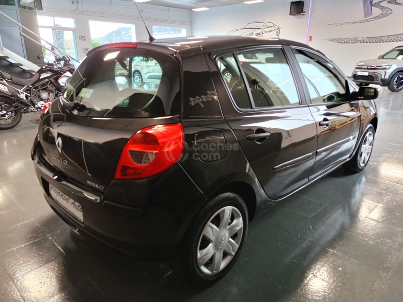 Foto del RENAULT Clio 1.4 Confort Dynamique