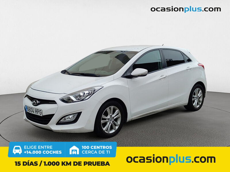 HYUNDAI i30 (1.6 CRDI Tecno 81 kW (110 CV)) en Madrid