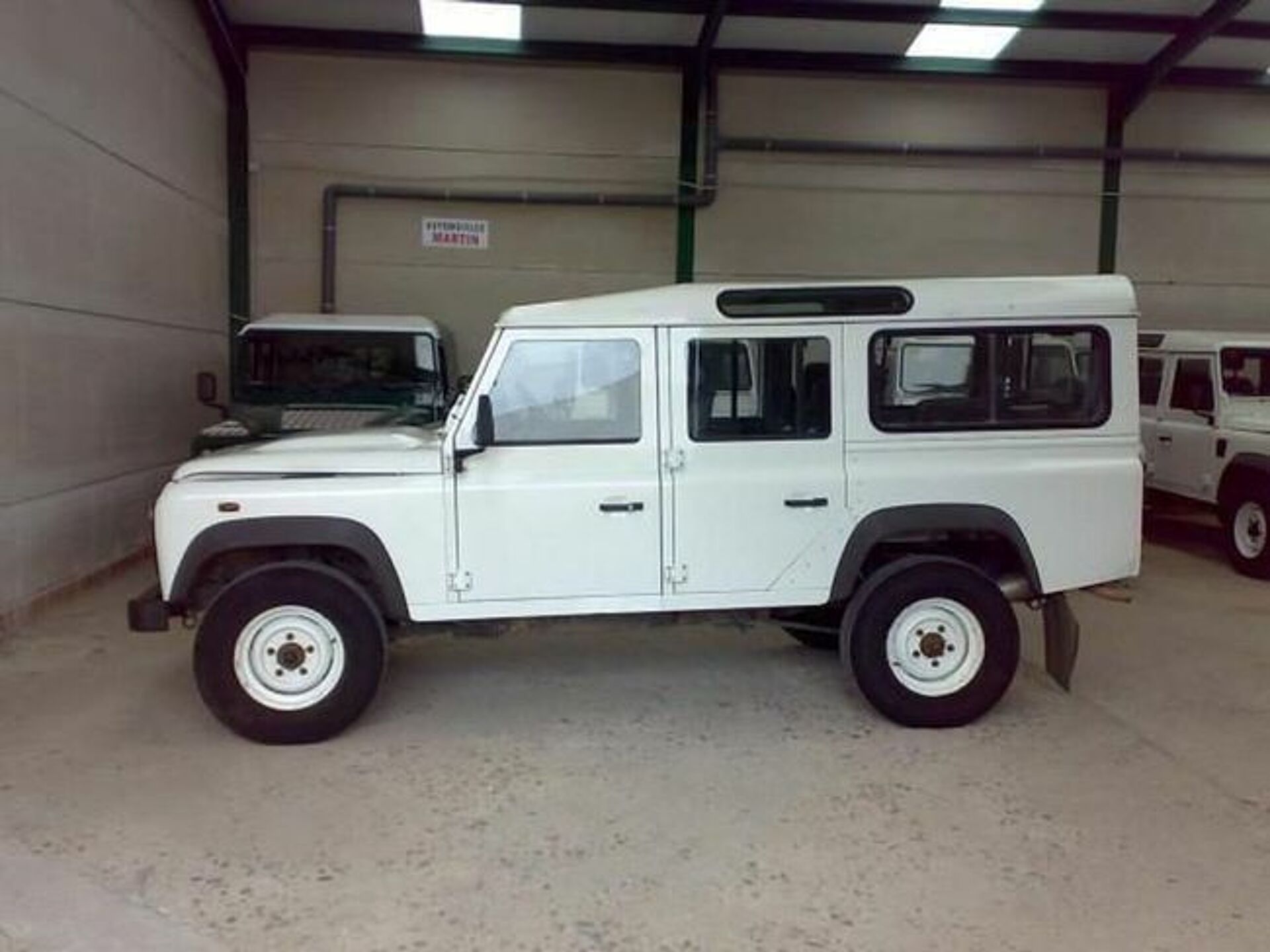 Imagen 3 de LAND ROVER Defender