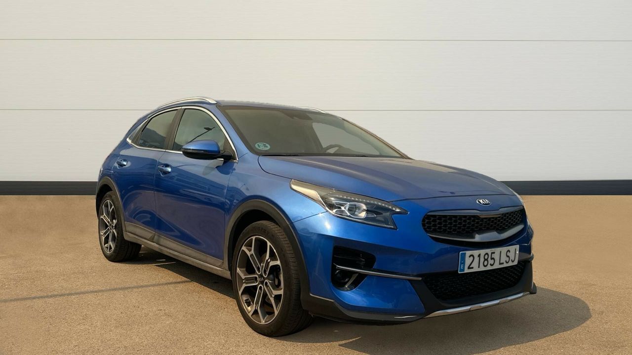 KIA Ceed (TECH 1.0 T-GDI TECH 120CV (MY21) AM0221) en Madrid