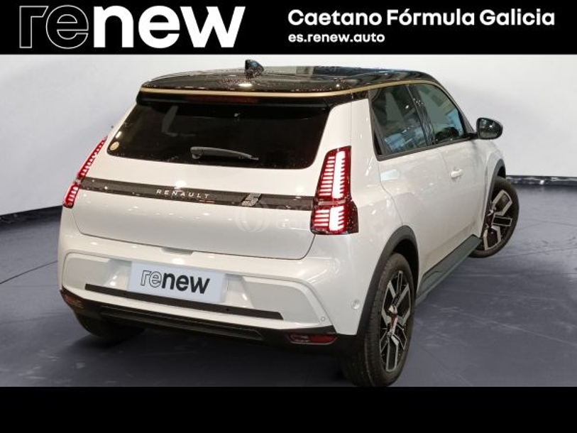 Foto del RENAULT R5 Iconic cinq autonomía confort 110 kW