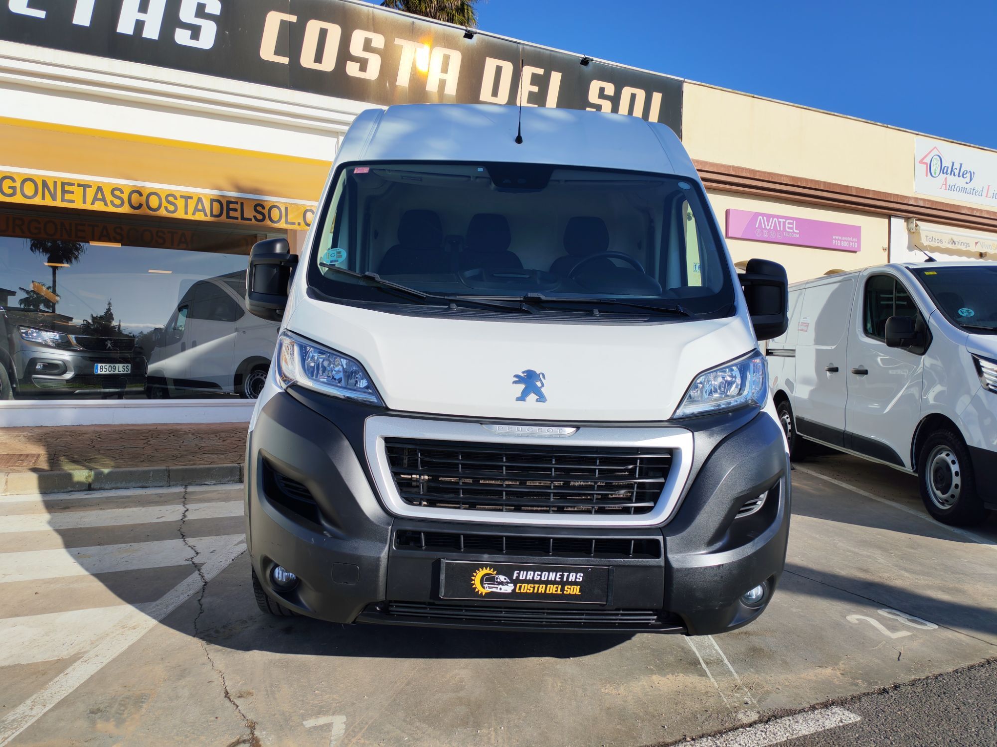 Foto del PEUGEOT Boxer Furgón 2.2BlueHDI 333 L2H2 Pack S&S 140