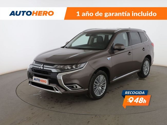 MITSUBISHI Outlander (PHEV Motion 4WD) en Madrid