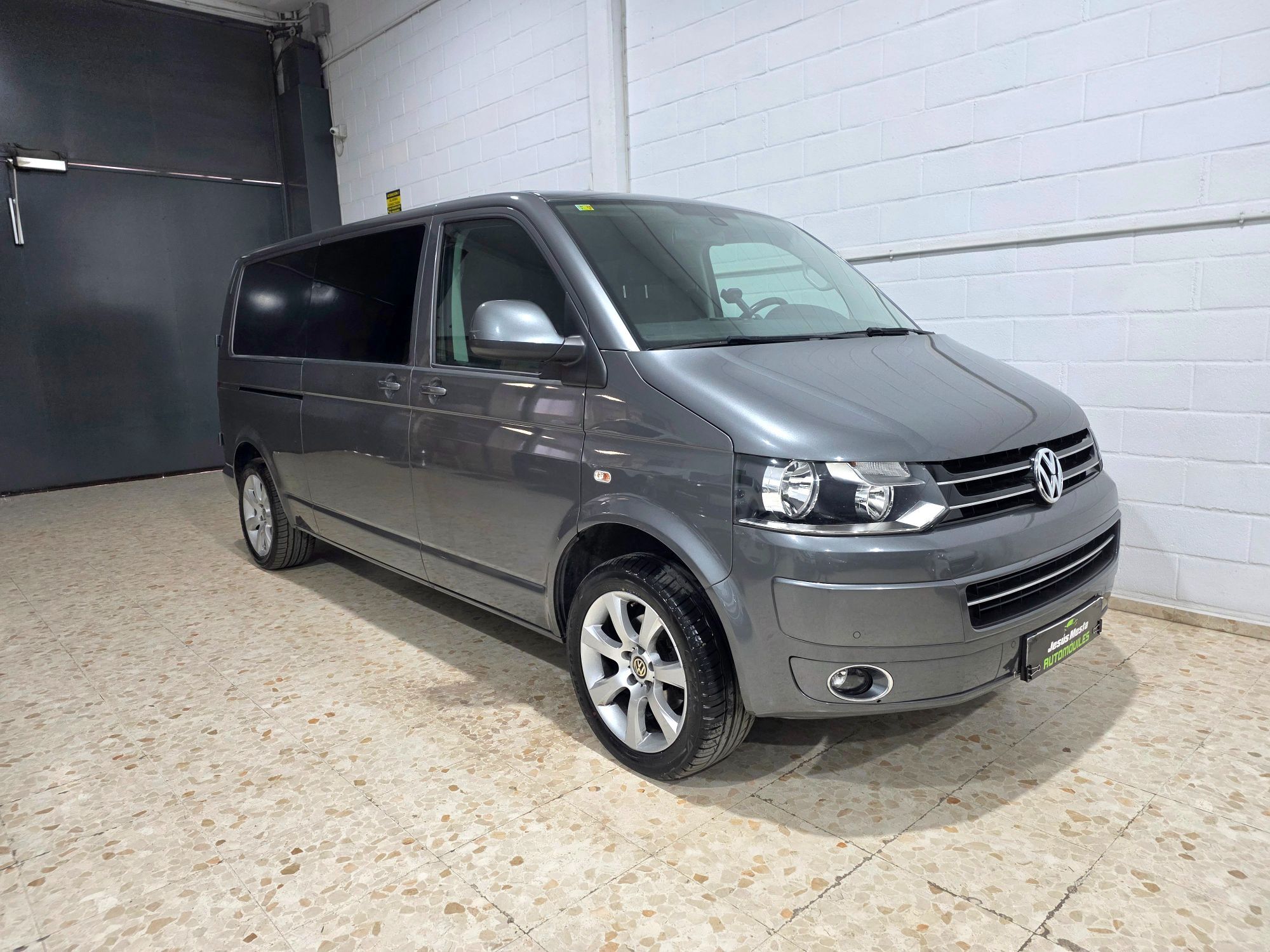 Foto del VOLKSWAGEN Transporter Tractor Cabina 2.0TDI BMT DSG 132kW