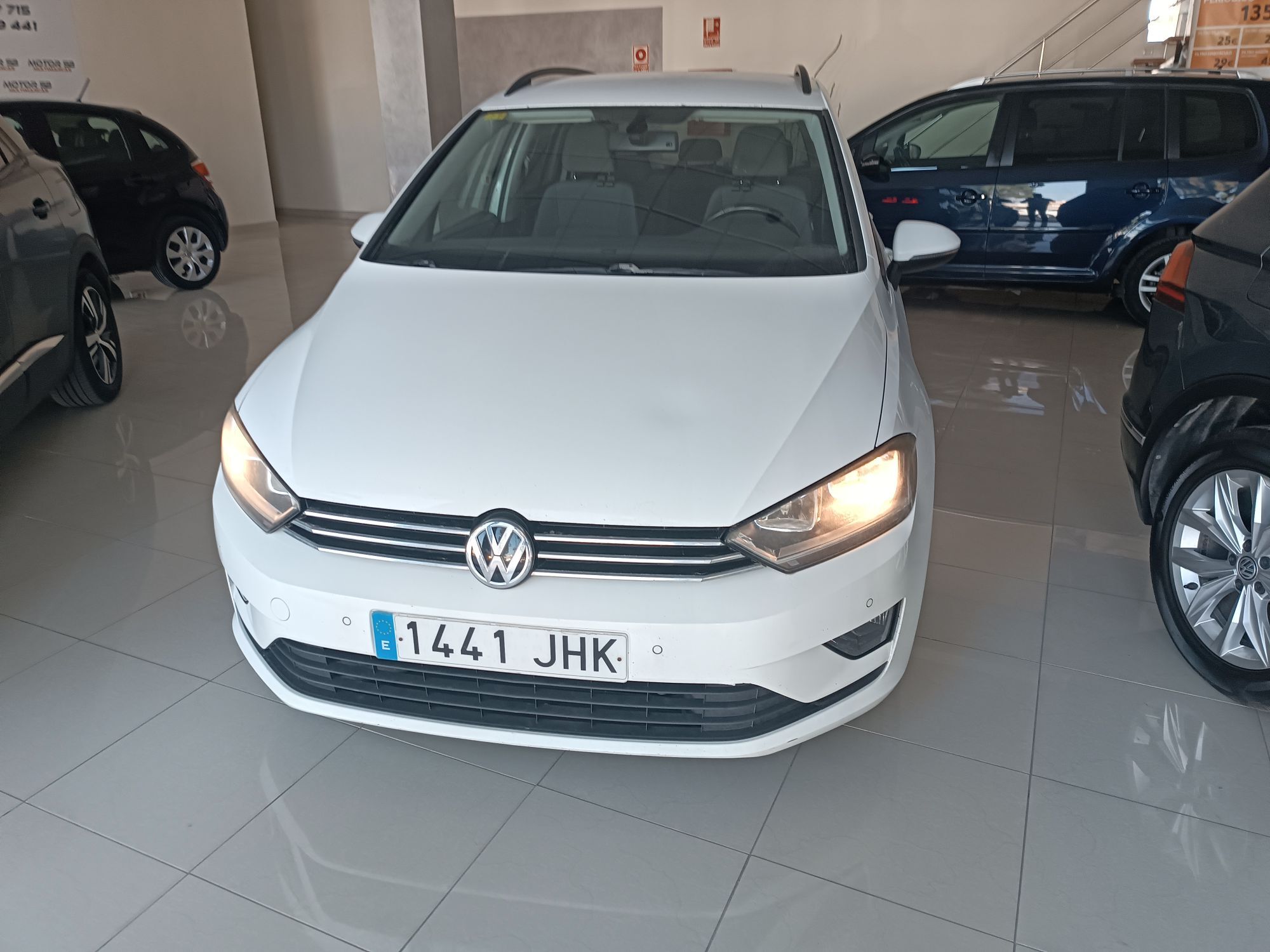 VOLKSWAGEN Golf (1.6TDI CR BMT Advance 110) en Sevilla