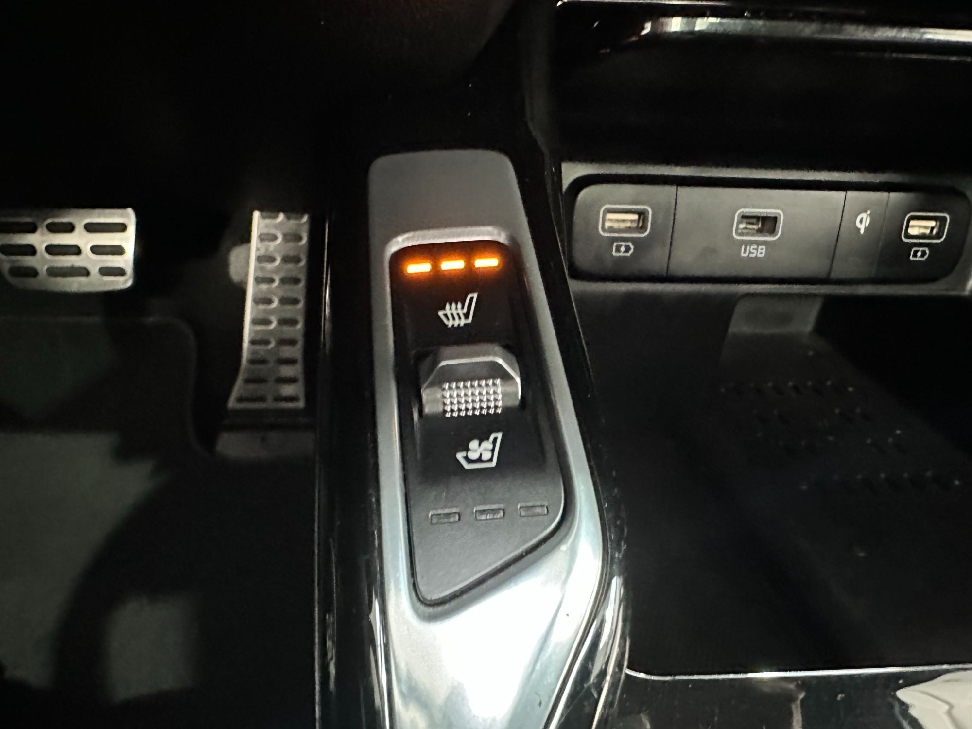 Foto del KIA Sorento 1.6 T-GDi HEV Emotion Pack Luxury 4x2