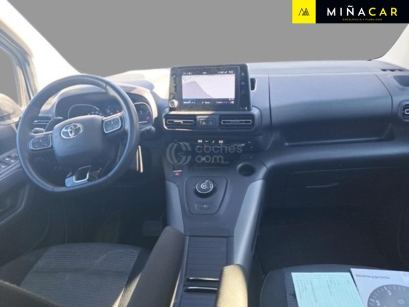 Foto del TOYOTA Proace City Verso Family L1 1.5D 5pl. Advance Aut.