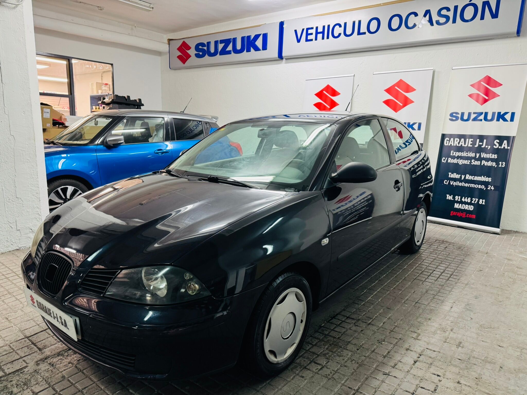 SEAT Ibiza (1.4i 16v 75 CV STELLA) en Madrid