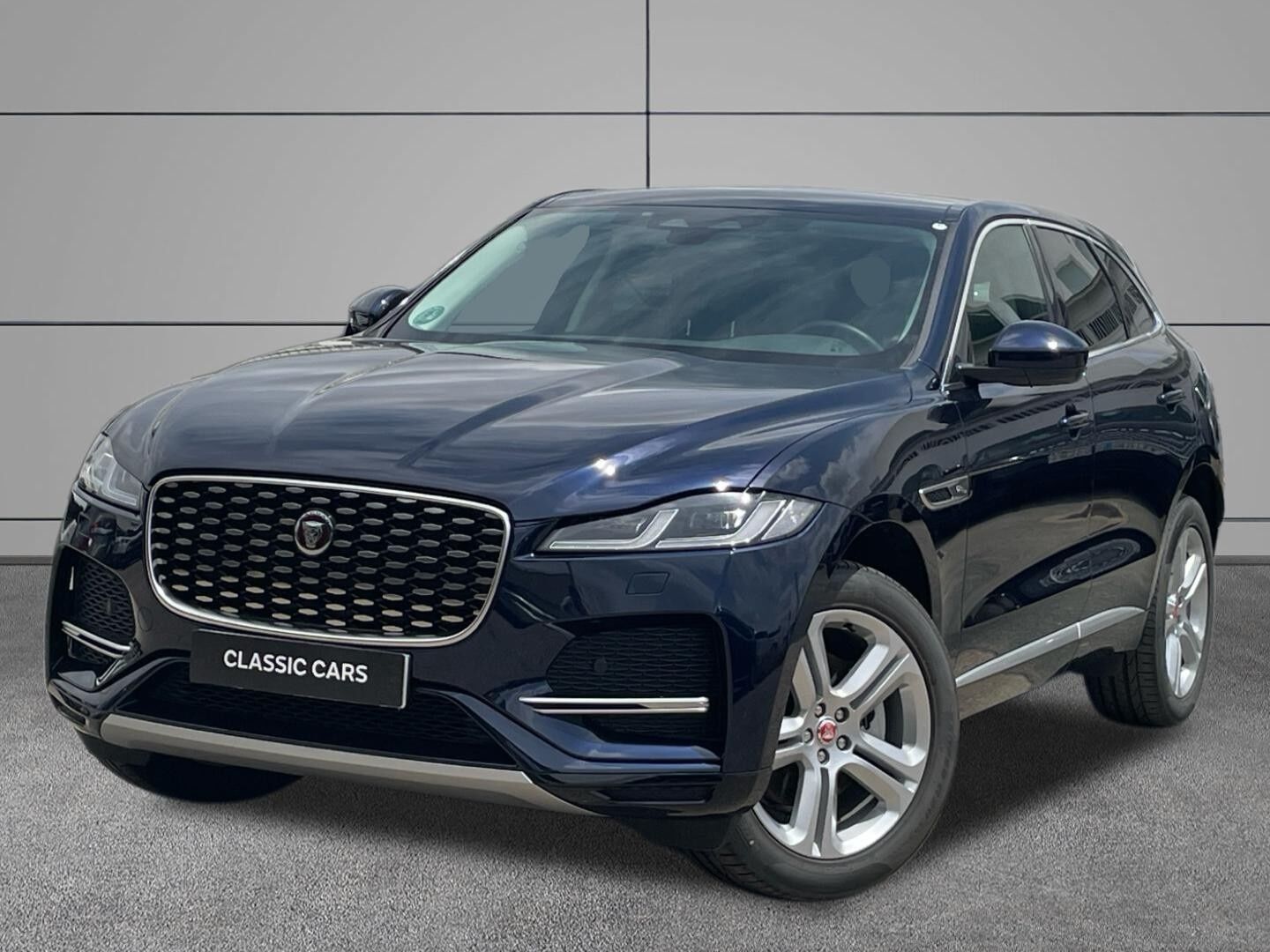 JAGUAR F-Pace (2.0D I4 MHEV Standard SE AWD Auto 150 kW (204 CV)) en Sevill