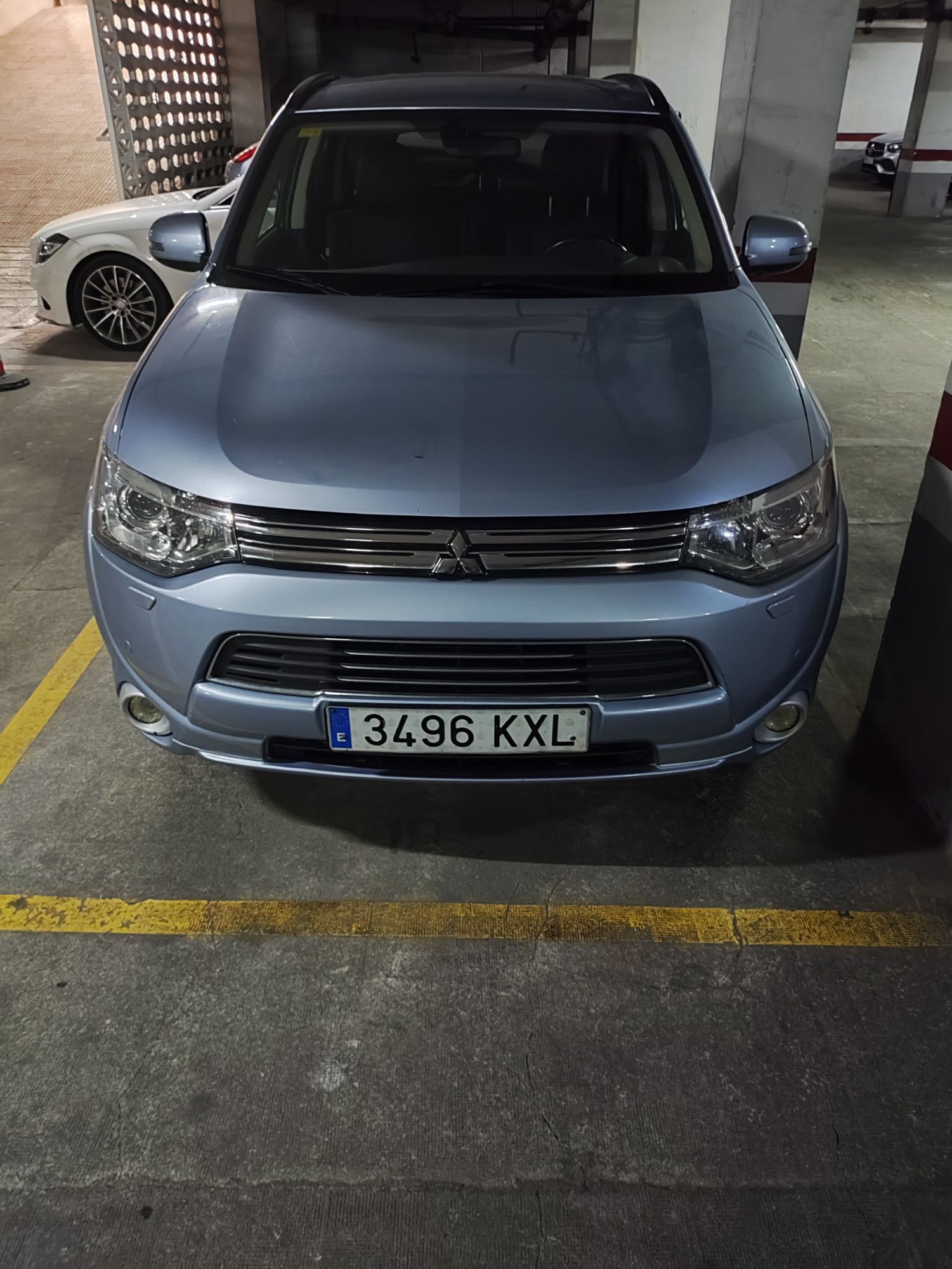 Foto del MITSUBISHI Outlander PHEV Kaiteki 4WD
