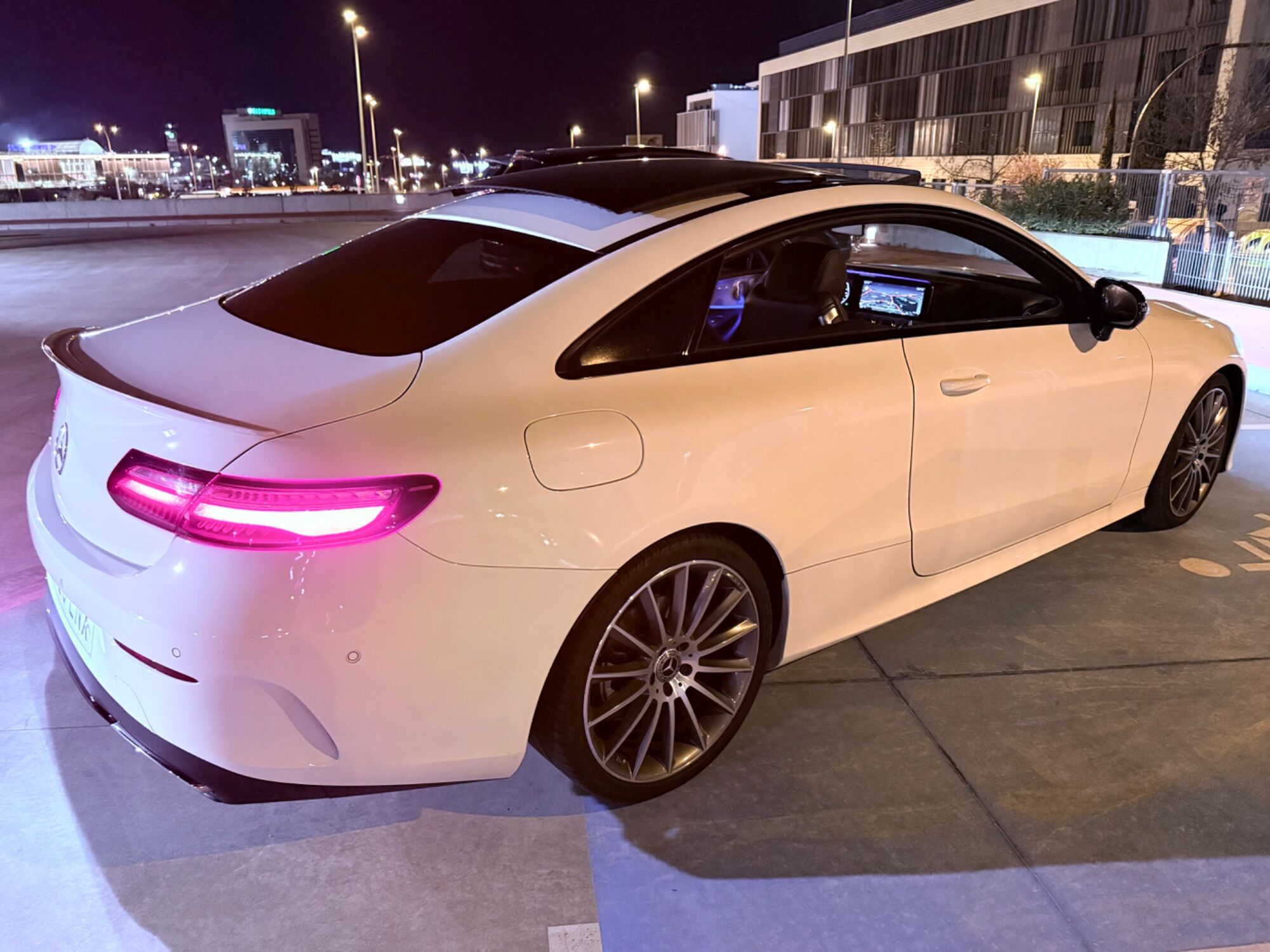 Foto del MERCEDES Clase E E Coupé 220d 4Matic 9G-Tronic