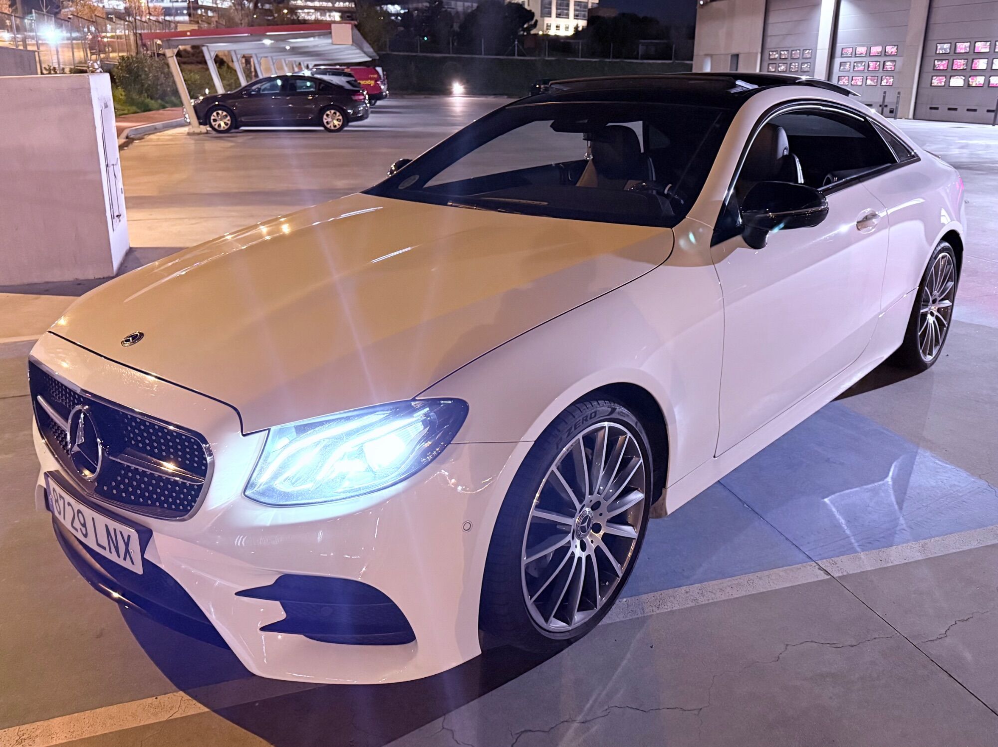 Foto del MERCEDES Clase E E Coupé 220d 4Matic 9G-Tronic