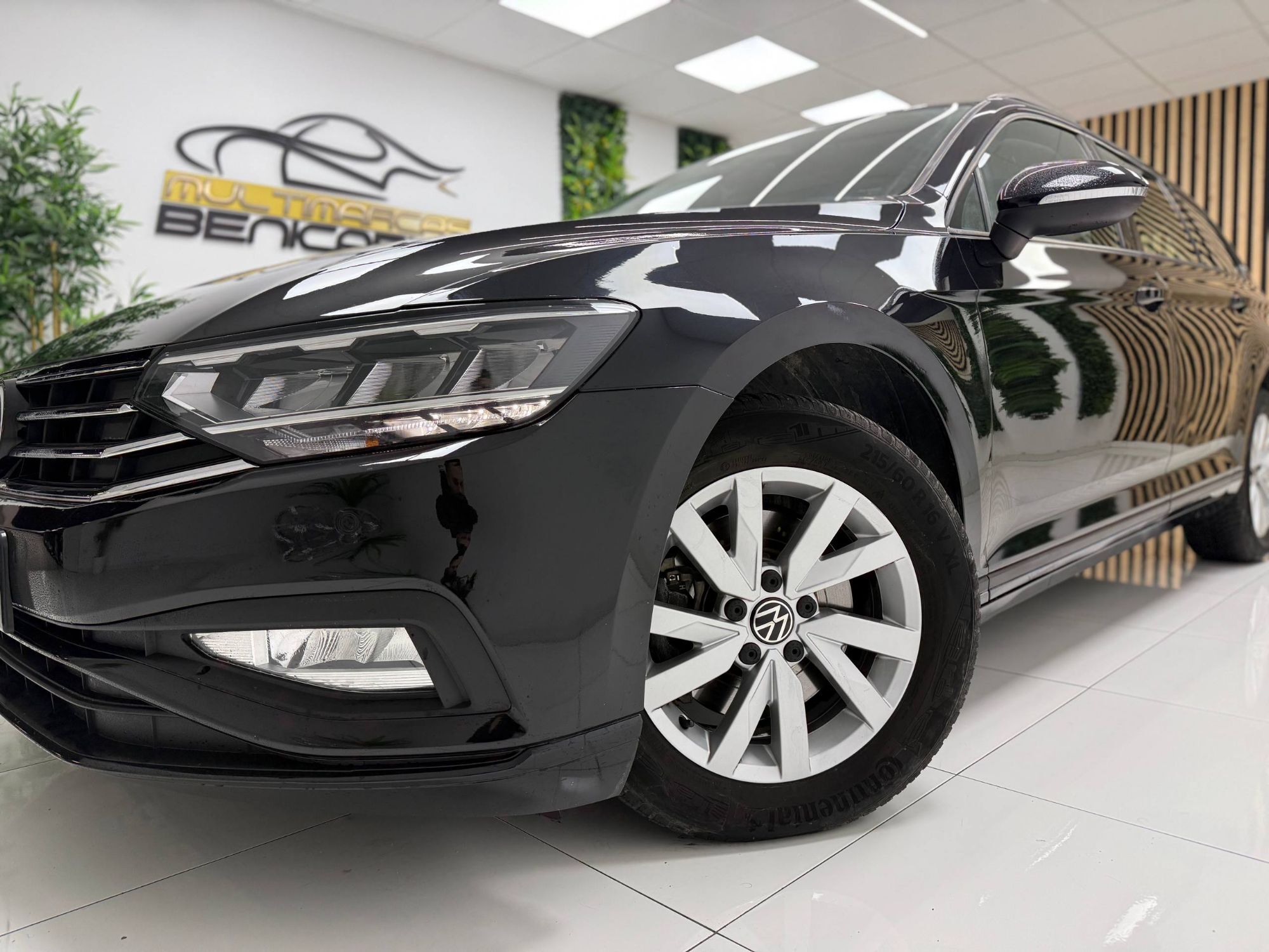 Foto del VOLKSWAGEN Passat Variant 2.0TDI EVO Business 90kW DSG7