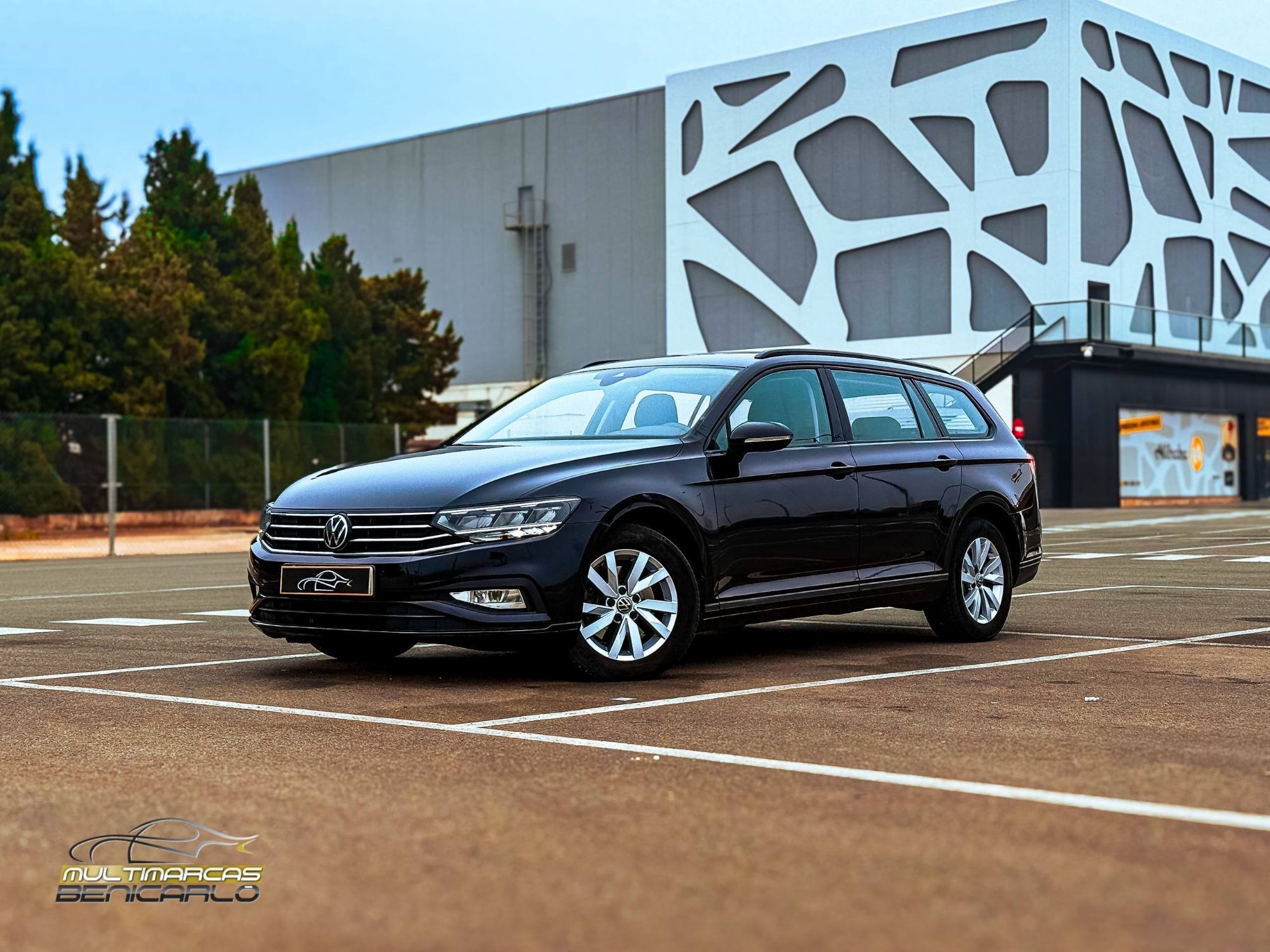 Foto del VOLKSWAGEN Passat Variant 2.0TDI EVO Business 90kW DSG7