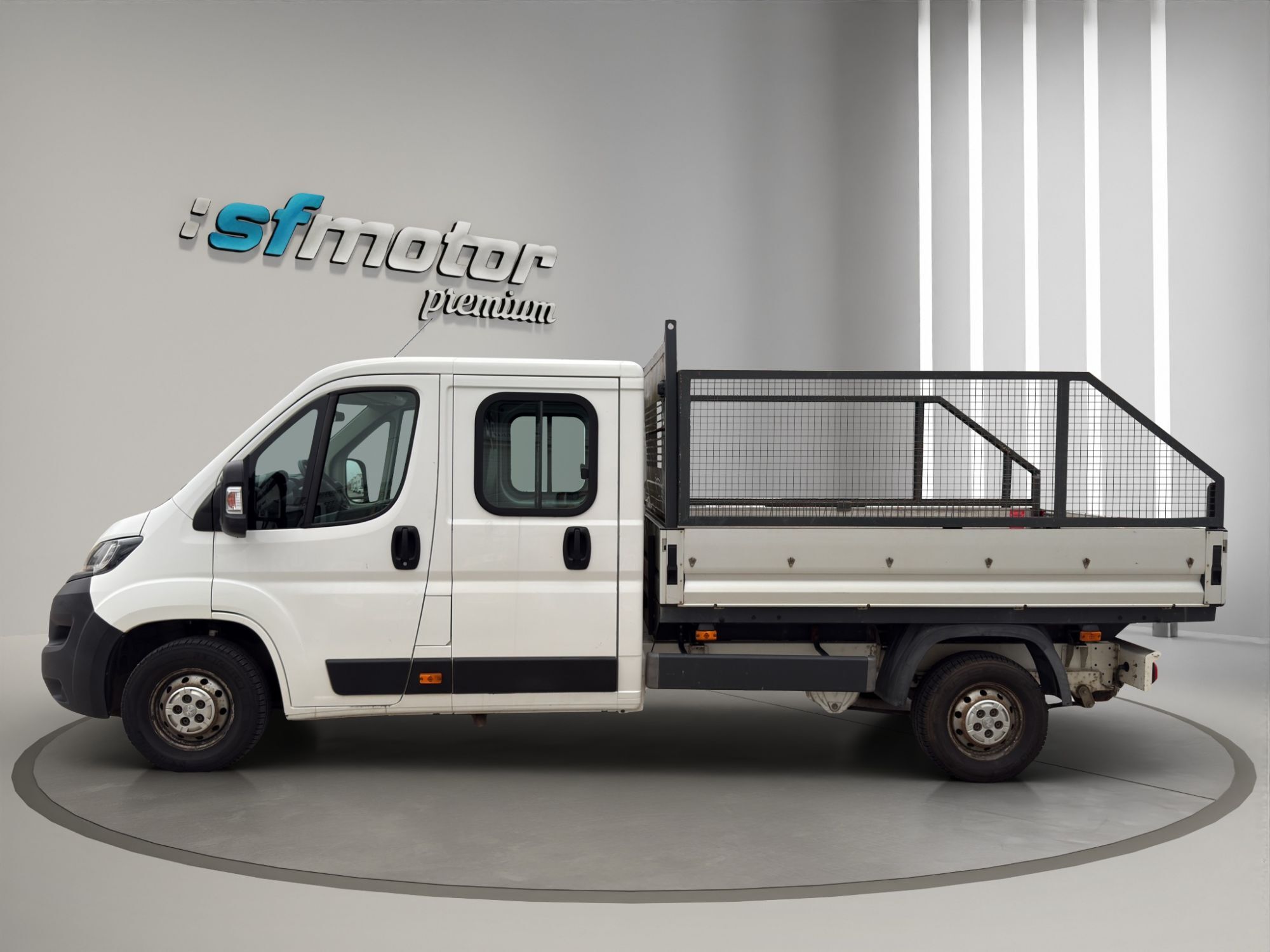 Foto del PEUGEOT Boxer Caja Cabina 2.0BlueHDI 333 L2 130