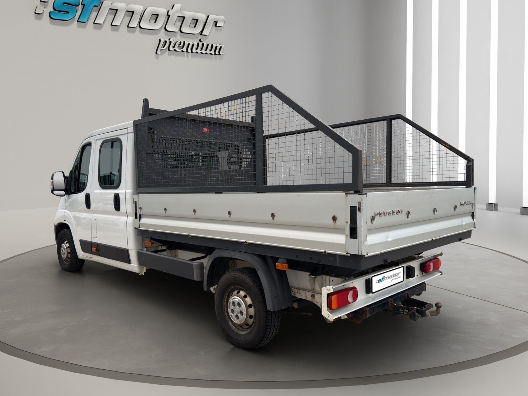 Foto del PEUGEOT Boxer Caja Cabina 2.0BlueHDI 333 L2 130