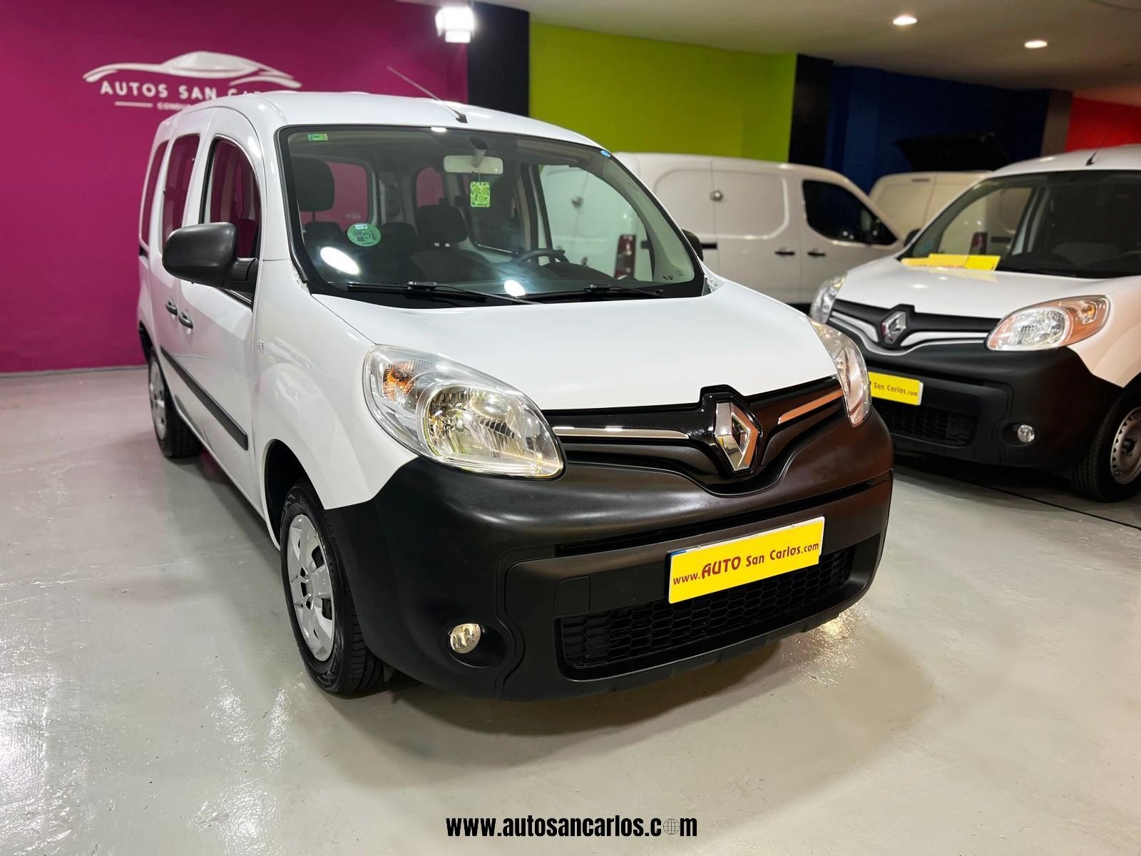 RENAULT Kangoo (Combi 1.5dCi Energy Limited 66kW) en Barcelona
