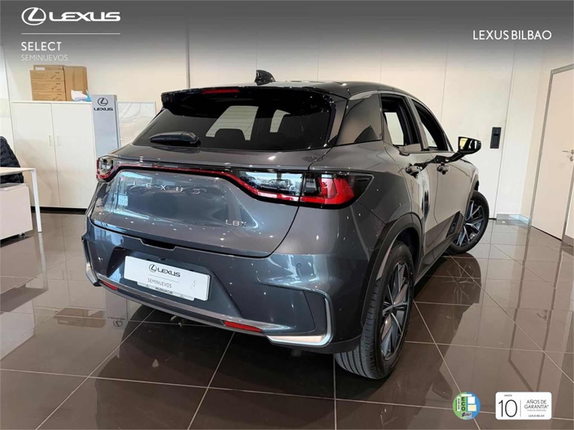 Imagen 2 de LEXUS LBX