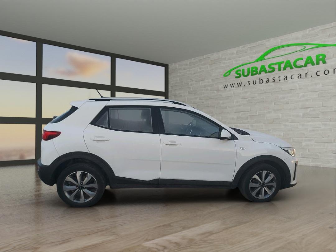 Foto del KIA Stonic 1.0 T-GDi MHEV iMT Concept Plus 100