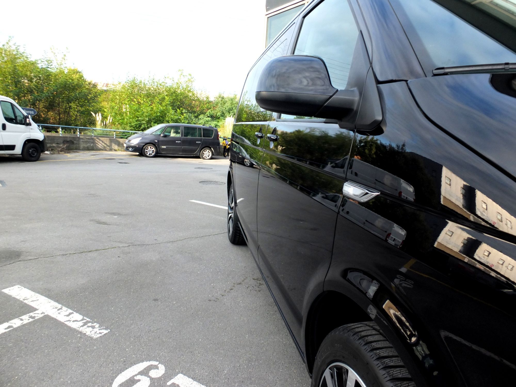 Foto del VOLKSWAGEN Multivan 2.0TDI BMT Larga Premium DSG 146kW