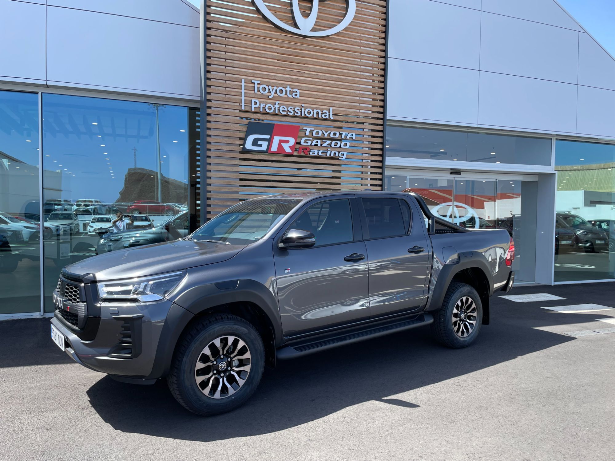 TOYOTA Hilux (Doble Cabina GX) en Tenerife
