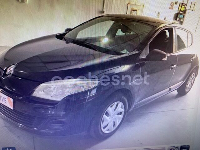 RENAULT Mégane (1.6 Authentique 74 kW (100 CV)) en Barcelona