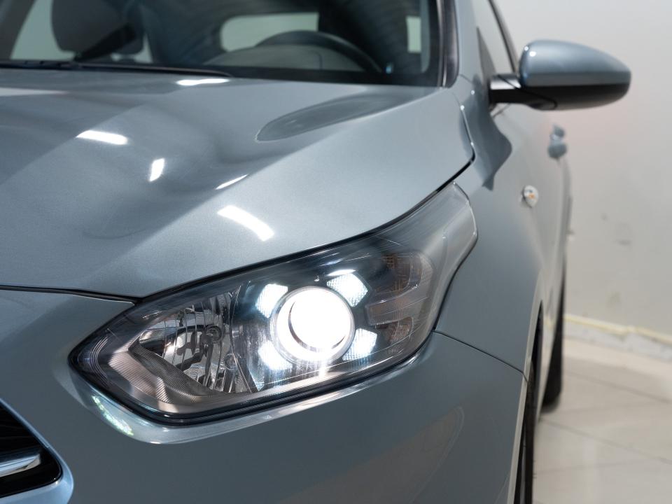 Foto del KIA Ceed 1.0 MHEV Drive DCT 100