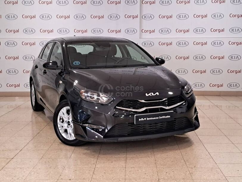 Foto del KIA Ceed 1.6 MHEV iMT Eco-Dynamics Drive 136