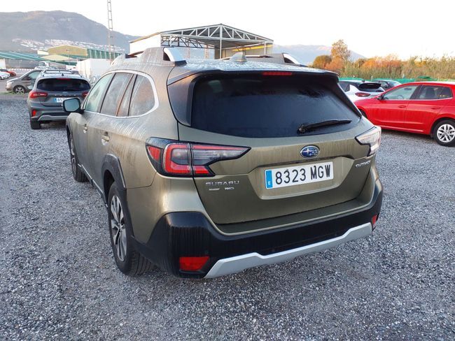 Foto del SUBARU Outback 2.5i Executive Plus S Black Edition CVT