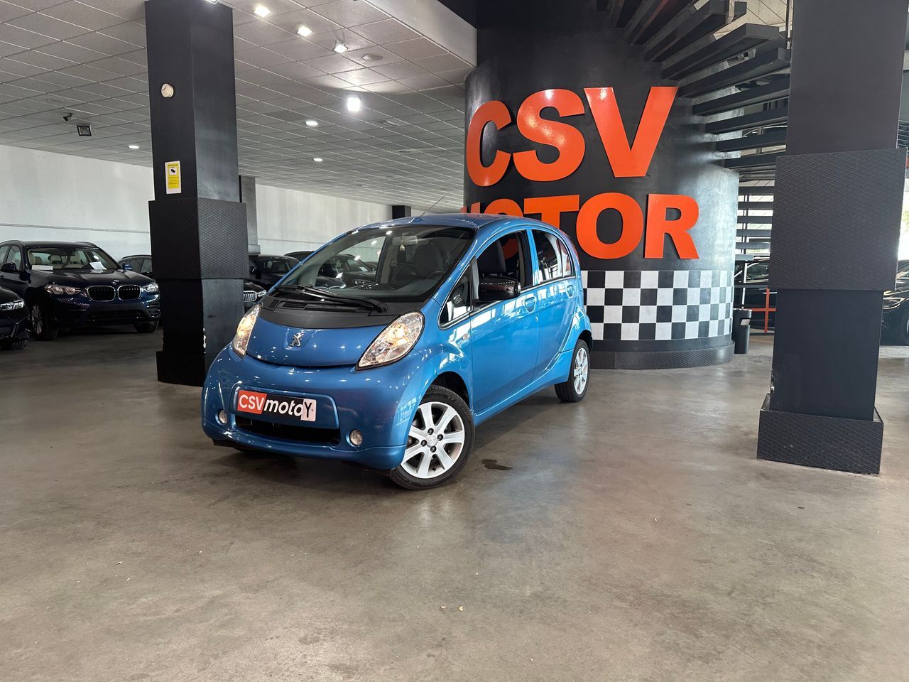 PEUGEOT iOn (-) en Madrid